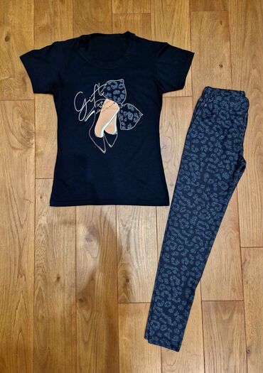 Kompleti: 08. 🏋️‍♀️ fitnes kompleti koji traju ✔️ helanke od otporne likre ✔️ — 10