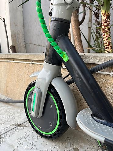 Elektrik nəqliyyatı: İşlənmiş Elektrik samokat 12", 251 - 350 Vt, 26 - 35 km/s, Ünvandan götürmə — 2