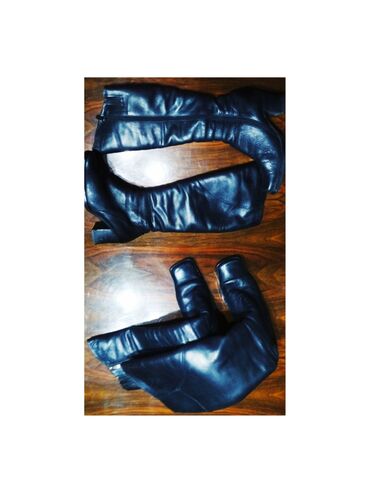 Отдам даром: Обмен на продукты : 37 р., натур., кожа, цвет черный ( для стройных — 8