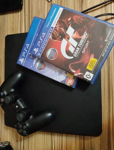 ps4 disc: PlayStation 4 Slim 1 TB Üstündə əlavə olaraq Spiderman Diski verilir