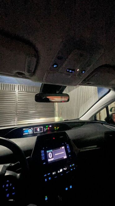 Toyota: Toyota Prius: 2019 г., 1.8 л, Автомат, Бензин, Внедорожник — 9