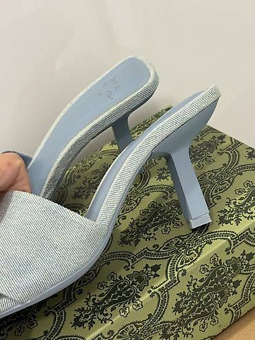 Basanoşka və səndəllər: Bershka, Ölçü: 39, rəng - Mavi, Yeni — 2