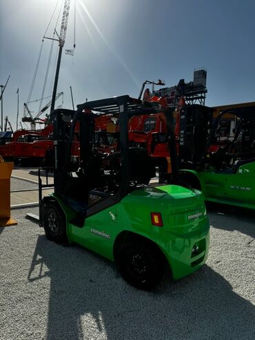 Погрузчики: Погрузчик, 2024 г., Колесный, Вилочный — 2