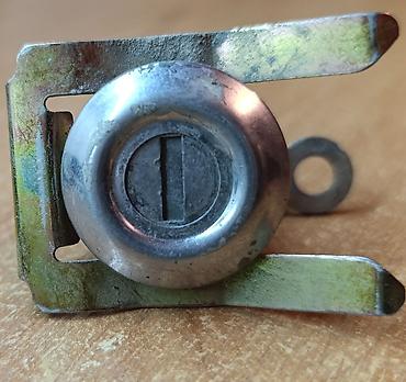 Двери и комплектующие: На Дайхацу Куоре 2004 -год, Мазда626, Форд фокус, Мерседес 124.с — 3