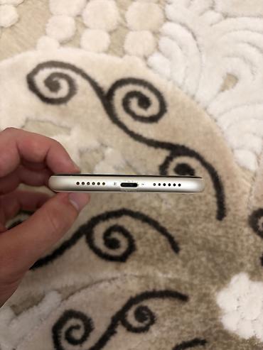 iphone se: IPhone 11, 128 GB, White Titanium, Face ID — 3