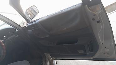 другой: Toyota Estima Emina (X) — полноразмерный праворульный минивэн. машина — 7