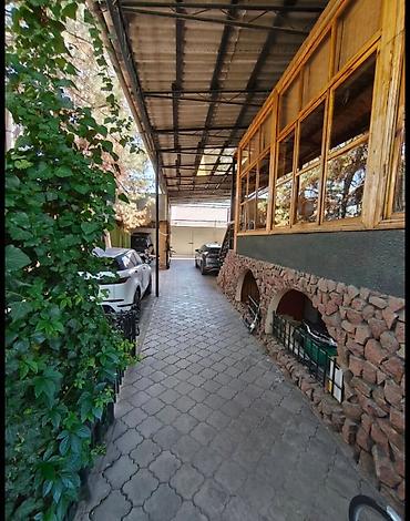 октябрьский: 🏡 Продаётся большой добротный дом 650 м² на участке 5,5 соток! 📍 — 8