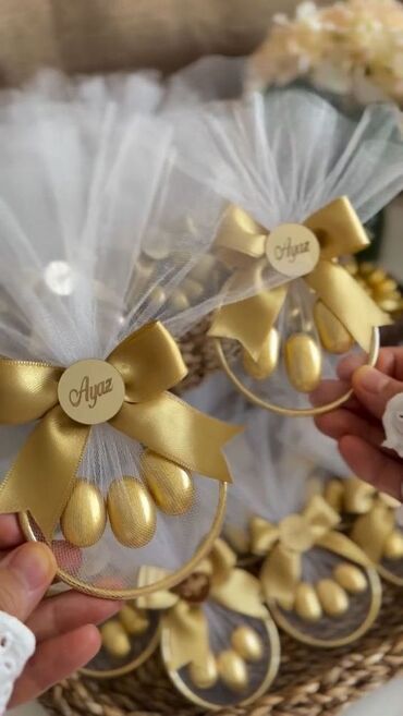 Tortlar: Şirniyyat və hədiyyə dəstləri - Dizayner tortları: • Minimalist — 6