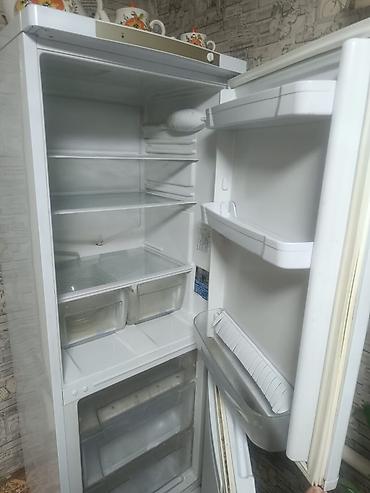 mini refrigerator: Холодильник Indesit с нижней морозильной камерой. - Классическая — 3
