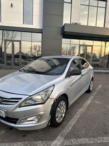 Hyundai: Hyundai Solaris: 2014 г., 1.4 л, Механика, Бензин, Седан