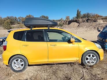 авто накитки: Honda Fit: 2004 г., Бензин, Хэтчбэк — 2