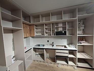 детский качели для новорожденных: Современный кухонный гарнитур в стиле минимализм - Планировка — 8
