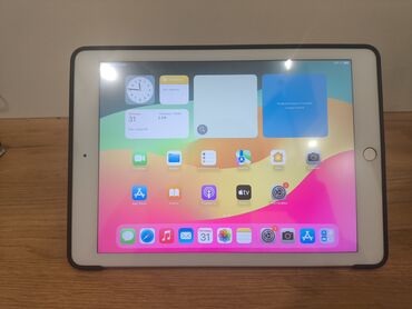 чехлы для ноутбука бишкек: Планшет, Apple, память 128 ГБ, 9" - 10", 4G (LTE), Б/у, Классический цвет - Фиолетовый at lalafo.kg чехлы для ноутбука бишкек: Планшет, Apple, память 128 ГБ, 9" - 10", 4G (LTE), Б/у, Классический цвет - Фиолетовый