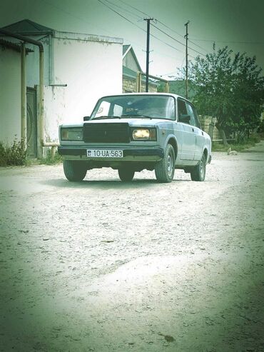 vaz kredit: VAZ (LADA) 2107: 1.6 l | 1987 il Sedan