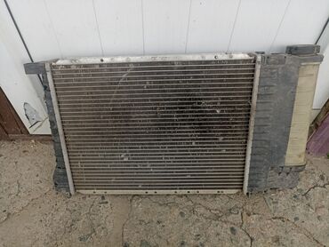 Радиаторы: Продаю радиатор охлаждения на BMW E34 2.0 или 2.5 без кондерный