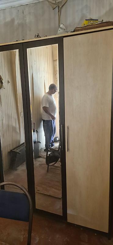 klasik masa: Mebel dəsti – divan və kreslo. paltar şkafibur masa iki kreslo,bir — 4