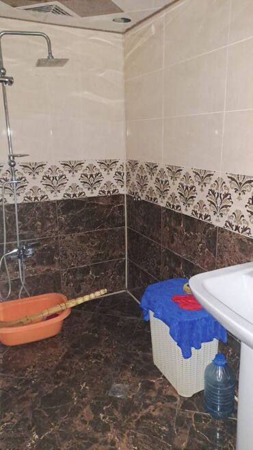 Uzunmüddətli kirayə mənzillər: Xətai rayonu,Gəncə pr,Xəzər dairəsi,9 mərtəbənin,3-cü mərtəbəsində,2 — 6