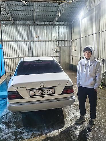 Продажа авто: Mercedes-Benz W124: 1994 г., Седан — 6