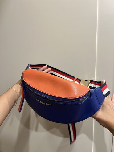 Əl çantası, Tommy Hilfiger, İşlənmiş