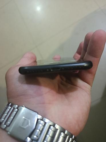 galaxy a57 5g: IPhone 7, 32 GB, Qara, Barmaq izi — 2