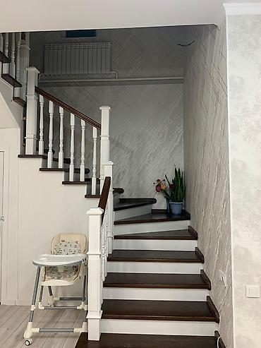 Продажа коттеджей и домов: Просторный двухэтажный дом с современным интерьером Село : ЗАРЕЧНАЯ at lalafo.kg — 3 Продажа коттеджей и домов: Просторный двухэтажный дом с современным интерьером Село : ЗАРЕЧНАЯ — 3