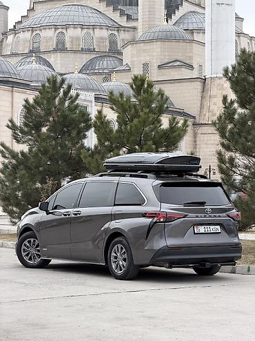 Toyota: Toyota Sienna: 2021 г., 2.5 л, Автомат, Гибрид, Минивэн — 2