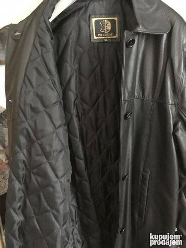 kozna jakna i duks: Prodajem novu, nenosenu koznu jaknu- mantilic crne boje, kupljena u