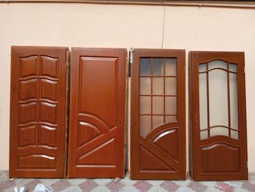 Обои: TƏCİLİ SATILIR,,Taxtadan otaq qapıları ( az istifadı olunub). Bağ