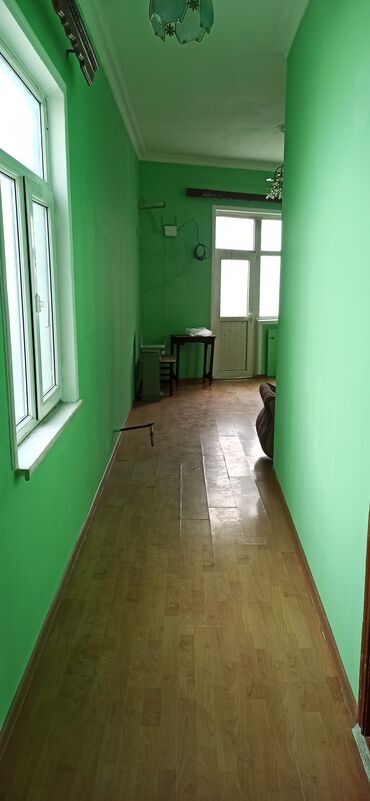 Həyət evləri və villaların satışı: :kirayə verilir 2 mərtəbə altı 3 maşın girən qaraj .2 çi mərtəbədə 2 — 13