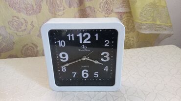 настенные часы: Часы будильник настольные настенные с батарейкой