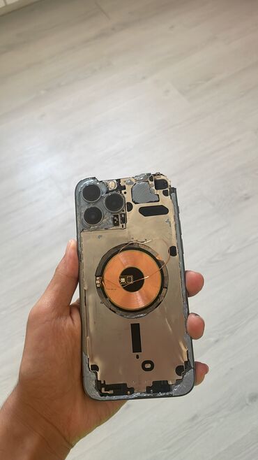 Apple iPhone: IPhone 13 Pro Max, 256 ГБ, Blue Titanium, Битый