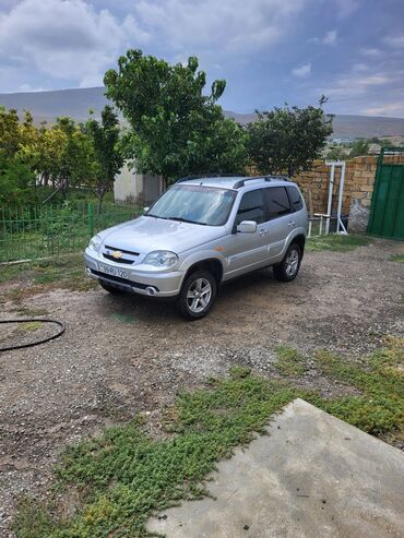 niva urban turbo az: Chevrolet Niva: 1.7 l | 2010 il 158000 km Ofrouder/SUV