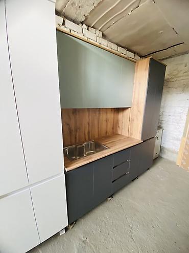 silver kitchen: Кухонные гарнитуры в современном минималистичном стиле. Ширина 2 м — 3