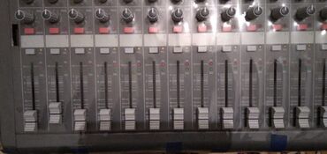 Kontrollerlər: Orijinal dynacord 1600-2, birinci əldirtəmirdə olmayıb .Made in — 11