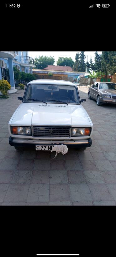 kreditlə maşınlar: VAZ (LADA) 2107: 1.6 l | 2005 il 100000 km Sedan