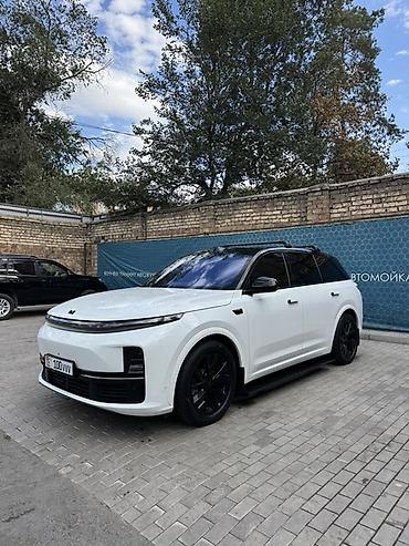 2023: Lixiang L7: 2023 г. — 2