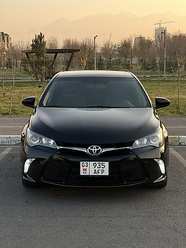 corolla 2004: Toyota Camry: 2017 г., 2.5 л, Автомат, Бензин, Седан — 2