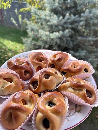 корица: Печем самые вкусные в городе домашние булочки и наполеон . Наша — 1