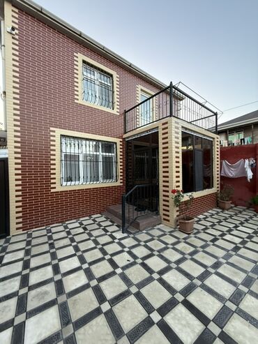 Həyət evləri və villaların satışı: Suraxanı 4 otaqlı, 3 kv. m, Yeni təmirli — 6