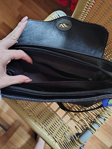 Crna ženska torba preko ramena od veštačke kože sa preklopom i at lalafo.rs — 1 Crna ženska torba preko ramena od veštačke kože sa preklopom i — 1
