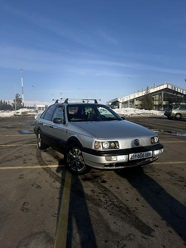 Volkswagen: Volkswagen Passat: 1990 г., 1.8 л, Механика, Бензин, Седан — 1
