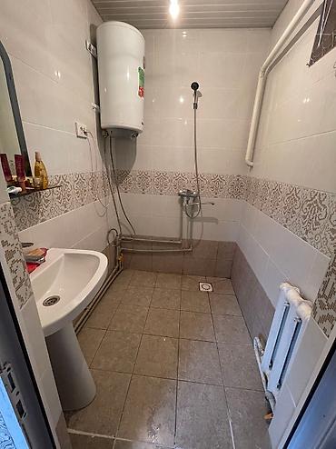 Продажа коттеджей и домов: Продается 3к . Дом + кухня 70 кв м коммуникации : вода, газ — 6