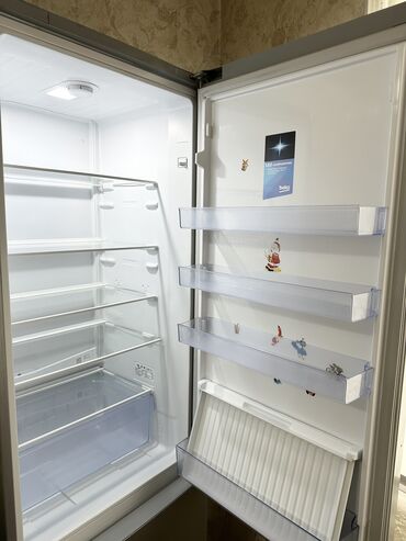 est dostavka: Холодильник Beko, Б/у, Двухкамерный, No frost, 80 * 2 * 70