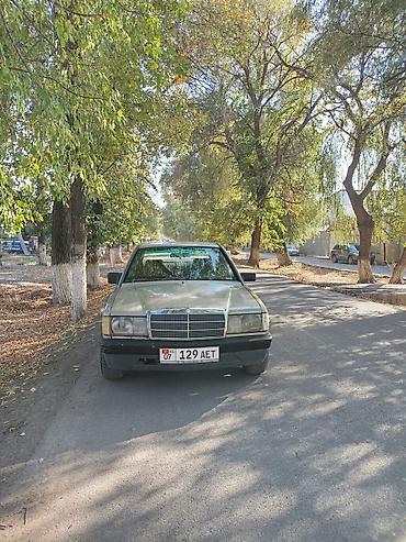 Продажа авто: Mercedes-Benz 190: 1984 г., 2 л, Механика, Бензин, Седан — 4