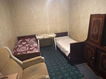 Uzunmüddətli kirayə mənzillər: Salam her bir şeraiti var evin heyet evidir istilik sistemi kombidir — 4