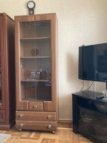 islenmis dolablar: İşlənmiş, Açılan, 2 qapılı Düz dolab, Kitab dolabı