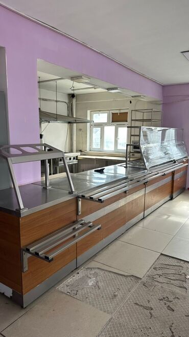 njanja sadik: Витрина, оборудование для бизнеса, столовой. Есть холодильник