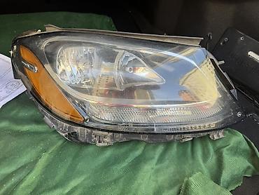 w212 fara: Məhsul: Mercedes-Benz C-300 sağ ön fara (orijinal) Xüsusiyyətlər: - — 2