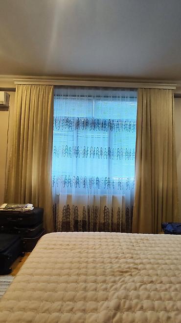 Qızılı rəngdə qalın pərdə dəsti və tül, hündürlüyü 2.70 m - Komplekt