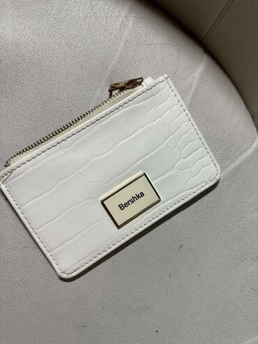 ps aksesoari: Women's wallet, Bershka